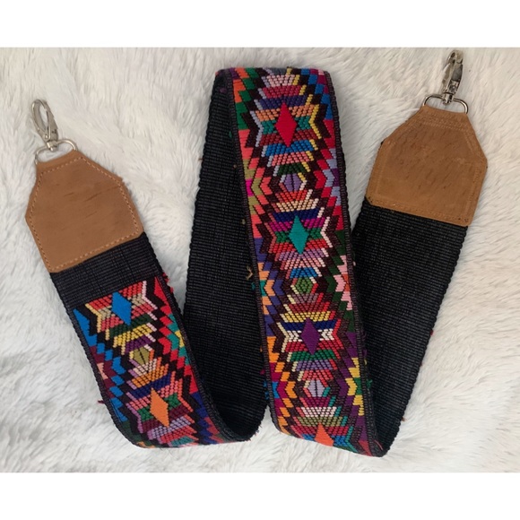Hiptipico Handbags - Handmade Guatemalan Huipil Strap